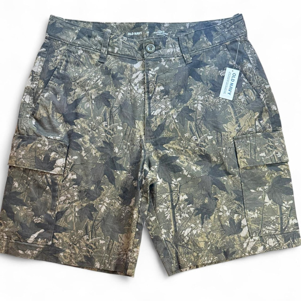 Old Navy Live-in straight cargo Built in flex 'real tree' shorts size 32
